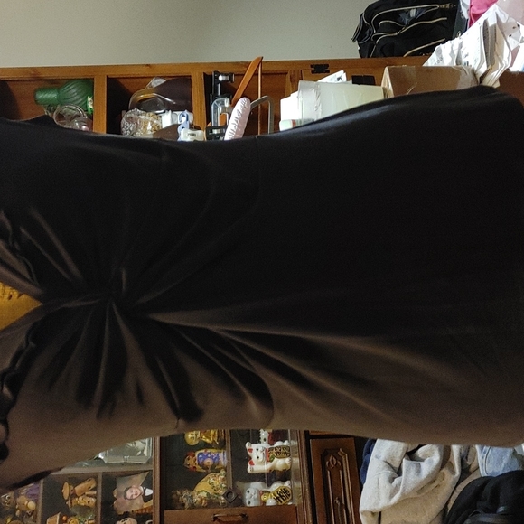 Black polyester shirt - Picture 2 of 4